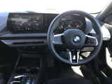 車両の詳細、ご質問につきましては、営業スタッフまでお気軽にご連絡下さいませ。遠方のお客様には実車の詳細動画送信も承ります。お問合せをお待ち致しております。