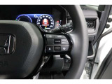 Hondaセンシングの機能のひとつ、アダプティブクルーズコントロール付!アクセルから足を離しても設定したスピードと前車との車間を保ち走行してくれます!車線維持もアシスト☆高速道路で疲労軽減ですね☆