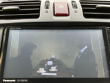 停車中にテレビ番組の映像を楽しめる画面を装備しています。移動の合間の休憩時間にも活用でき、車内で過ごす時間に映像コンテンツを取り入れたい方に便利です。