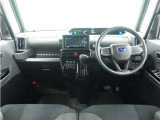 ◆インテリアパネル◆視界広々で非常に運転しやすくロングドライブでも疲れを感じさせないすっきりとまとまったインパネ周りです。