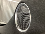 BOSE社との共同開発により室内空間にあった音響チューニングを施し、クリアで臨場感のあるダイナミックサウンドをお楽しみいただけます。