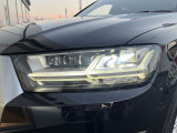 マトリクスLEDヘッドライト!メーカーオプション価格￥140,000 対向車や先行車を検知し、その部分だけ消灯、減光させることで、周囲に迷惑をかけることなく常時ハイビームを利用することが可能です。