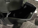脱着式のインパネセンター大型ボックスが付いてます