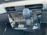 展示車両は全車 クリーニング済。 専門業者さんにて内外装ともにキレイにしてご納車いたします。 また別途、各種コーティングもうけたまわってます。