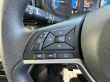 ナビの音量など車両情報を手元で操作できるハンドルスイッチ付き。