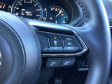 MRCC(マツダレーダークルーズコントロール)は先行車との車間を維持しながら追従走行を行い、長距離でのドライバー負担を軽減させてくれます。