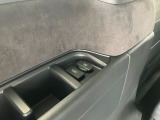 当店は仕上げ業者と提携して、車両の仕上げを行っております。磨き、ルームクリーニング、ヘッドライト磨き、を一貫して行っております。