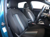 高級家具のような質の高い素材を採用するのはAudiのクルマづくりの哲学のひとつです。体の大きなドイツ人が座っても頑丈な耐久性があります。シートヒーター付きですので冬でも大変心地良く運転をして頂けます