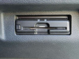 ここにETCが付いております。高速道路の料金所もスイスイ♪ ETCカードの申し込みは日産カードがおすすめ☆「安心」「おトク」「便利」で皆さまのカーライフをサポートする特典満載のカードです。