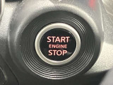 【プッシュ式エンジン】プッシュ式エンジンスタートでブレーキを踏んでボタンを押すだけでエンジン始動がスムーズ!!鍵をカバンに入れているだけでエンジンの始動が可能★とても便利な機能です