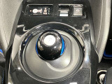【電制シフト】手のひらで包むようにして、手首を軽く動かすだけでシフトできる、マウス感覚のシフト!