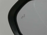 ブラインドスポットモニターです。走行中、ドアミラーでは確認しにくい後側方の車両を検知し、注意喚起をしてくれるので車線変更も安心です。