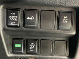 ボタン一つで運転席からバックドアの開閉ができます★