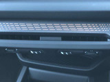 車両の詳細、ご質問につきましては、営業スタッフまでお気軽にご連絡下さいませ。遠方のお客様には実車の詳細動画送信も承ります。お問合せをお待ち致しております。