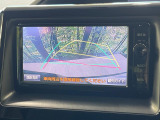 【バックカメラ】駐車時に後方がリアルタイム映像で確認できます。大型商業施設や立体駐車場での駐車時や、夜間のバック時に大活躍!運転スキルに関わらず、今や必須となった装備のひとつです!