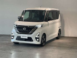 お支払総額は【大阪府内登録・車庫証明当社申請・店頭納車・下取車なし】試算でございます。他条件や延長保証・おすすめプラン・ETCセットアップの場合などは別途費用加算となります。くわしくは当店スタッフまで