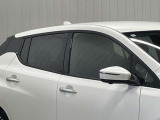 プラスチックバイザーがない分デザインもすっきり★洗車の時の窓拭きもラクラクです!