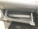 「収納スペース」使いやすい収納を、使いやすい場所に。様々な場所に収納スペースがあり使い勝手も良いので車内もスッキリして綺麗を保てます