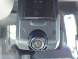 ◆【ドライブレコーダー】映像・音声などを記録する自動車用の装置です。もしもの事故の際の記録はもちろん、旅行の際の思い出としてドライブの映像を楽しむことができます。