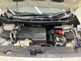 エンジンルームもクリーニング済みできれいですよ。日産の整備士がしっかりと丁寧に点検していますので安心してお乗りいただけます