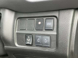 両側オートスライドドアです。インテリジェントキーや運転席のスイッチで簡単にドアの開閉ができるので、とても便利な装備です♪