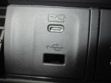 USB対応のデジタル機器をつないで快適なカーライフを!!