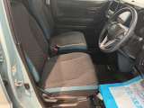 シートはフィット性も良く、楽な運転姿勢を保てます。