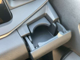 運転席用ドリンクホルダーです