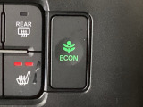 ★ECONスイッチ★ エコドライブを加速しよう!スイッチをONにすると、運転の仕方によるロスを抑え込み燃費をよくするようクルマが頑張ります(*^ー^*)燃費向上にチャレンジ♪