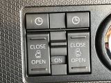 【両側パワースライドドア】スマートキーや運転席のスイッチで後席両側スライドドアの開閉が可能♪電動だから力を入れてドアを開ける必要が無く、小さなお子様でも簡単に開け閉めでき快適です♪【両側パワースライド