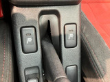 お客様にぴったりなおクルマをお選びいただけますように様々な展示車をご用意致しております!ダイハツの軽自動車だけではなく、他メーカー車やコンパクトカー・ミニバンなども数多く取り揃えております!