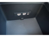 車内の接続端子もご確認いただけます。お使いの機器との接続については、お気軽にご相談ください。
