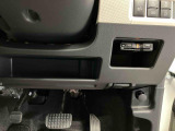 また、お車にあまり詳しくない方でも安心して立ち寄って頂けるお店作りを目指しています。中古車選びに不安があるという多くのお客様の声に応えるべく『親切・丁寧・明瞭』をキーワードにしっかりサポート致します。