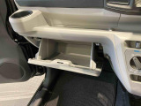 納車前にはプロのメカニックが点検、整備を行いますので安心してお乗り頂けます!!