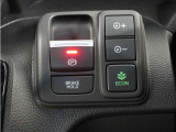 ハンドルにオーディオ操作用スイッチを備え、手を放さずに操作可能。安全性と利便性を両立しています。