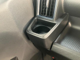 品質へのこだわり!フロアマットやシートなど車内をキレイに清掃し、ニオイや汚れなどを徹底的にクリーニングしてもらっております。室内はピカピカです☆