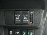 ◆両側電動スライドドア◆狭い駐車場でも乗り降りが楽々♪お子様が隣の車にドアを当ててしまう心配もございません!小さなお子様連れの方もこれで安心。