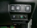 パワーバックドアスイッチです。運転席からも開閉出来ます。