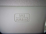 SRSカーテンエアバッグも備えています。