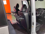 ご覧いただきありがとうございます!安心保証付きの展示車を多数揃えておりますのでお気軽にお尋ねください。