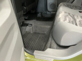 足元は広々♪しっかり内装ルームクリーニングを実施しています。車に自信があるからこそ、是非一度ご来店頂き見てもらえると幸いです。