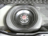【応急用タイヤ】応急用タイヤが付属します。こちらもしっかりと点検してお渡しいたします。