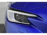 LEDヘッドライトで夜間の運転も安心です