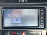 AM・FMラジオに加え、テレビやSD、Bluetoothなどの音源を選べる画面です。聞きたいものに合わせて切り替えやすく、通勤やお出かけの車内時間を自分好みに楽しめます。