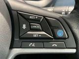 ハンドルにはプロパイロットスイッチが装着されています。高速道路などアクセルを踏んだままでの走行の時、手元のスイッチ操作でアクセルを踏まなくても速度を保つことができます。