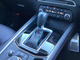 アクセルペダルを踏み込む量や速さに応じて変速パターンをし、人馬一体の運転感覚を発揮してくれる6速オートマ!
