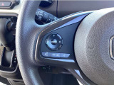 【ステリモ】ステアリングリモコンスイッチにてオーディオ操作可能となっております。運転にも集中できます。
