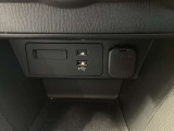 USB端子2個設置 ミュージックプレーヤー接続でお気に入りの音楽を楽しむことが出来ます♪USB端子接続で可能な端末充電を同時に2個行うことが出来ます。