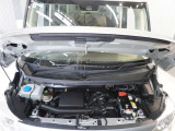 ◆エンジンルーム◆車の心臓部分のエンジンルームが汚いとトラブルの基になります。当店は専用の液剤を使って徹底的に綺麗にします。