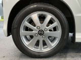 おしゃれは足元から。日産純正のアルミホイールで足元すっきり。タイヤサイズは165/60R14になります